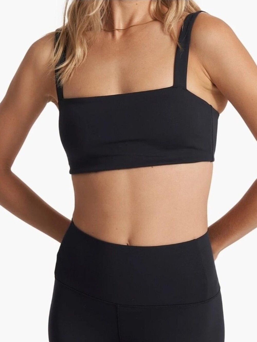 Vuori Evolve Square Neck Bra Black XS Low Impact Sports Bra Athletic Yoga